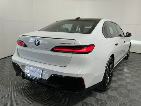 Used 2024 BMW i7 eDrive50 w/ M Sport Package RWD image 5