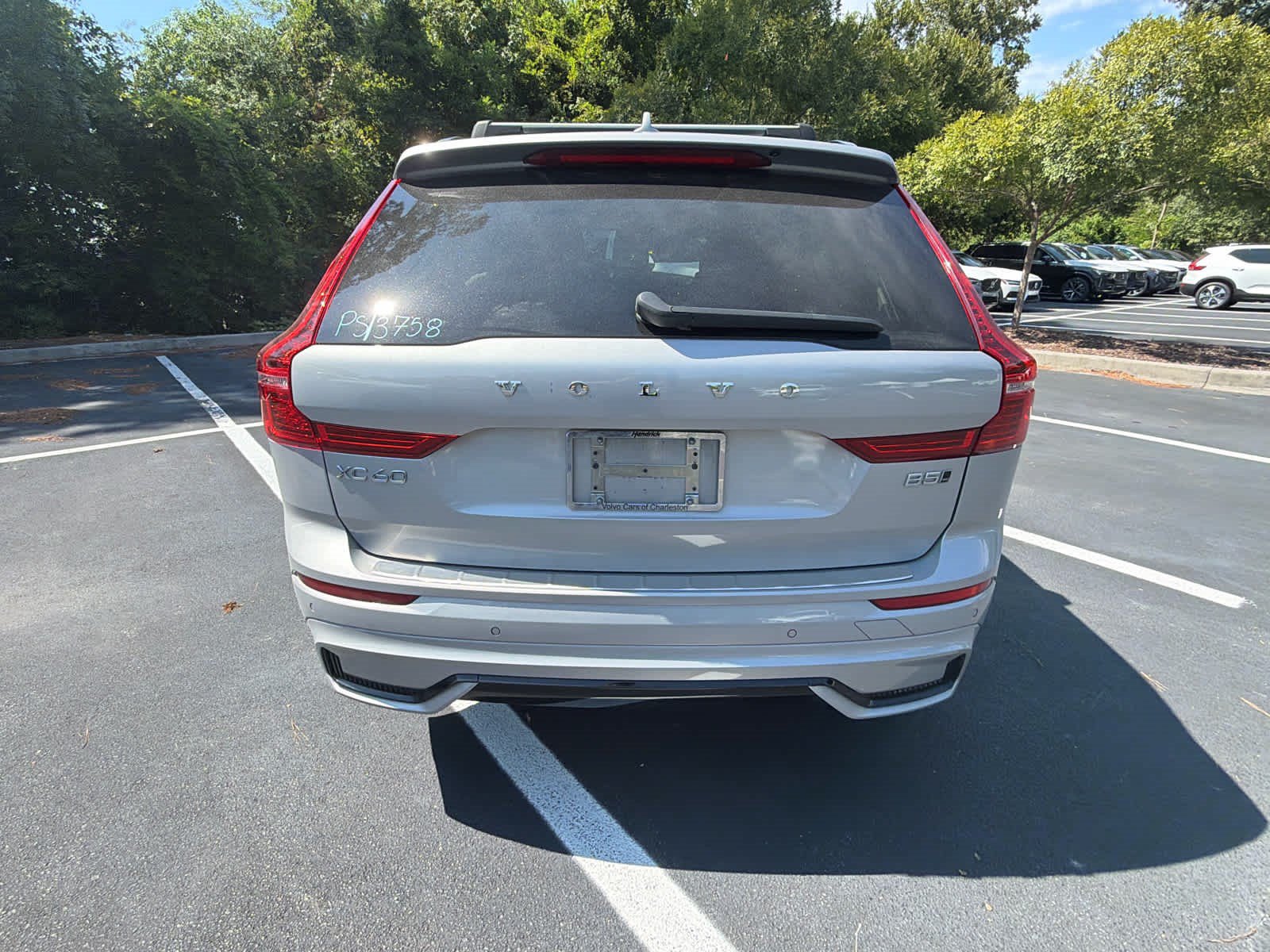 Used 2024 Volvo XC60 B5 Plus w/ Protection Package Premier AWD/4WD image 13