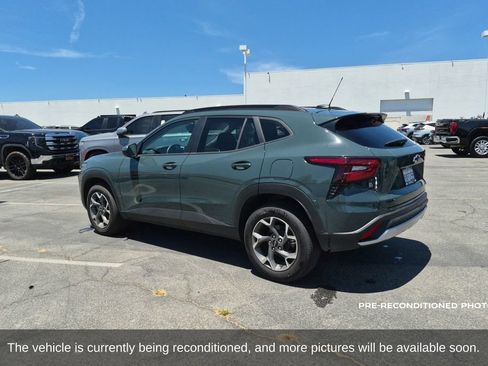 Used 2026 Chevrolet Trax LT w/ Driver Confidence Package FWD image 8