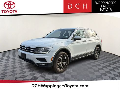 Used 2018 Volkswagen Tiguan SEL image 1