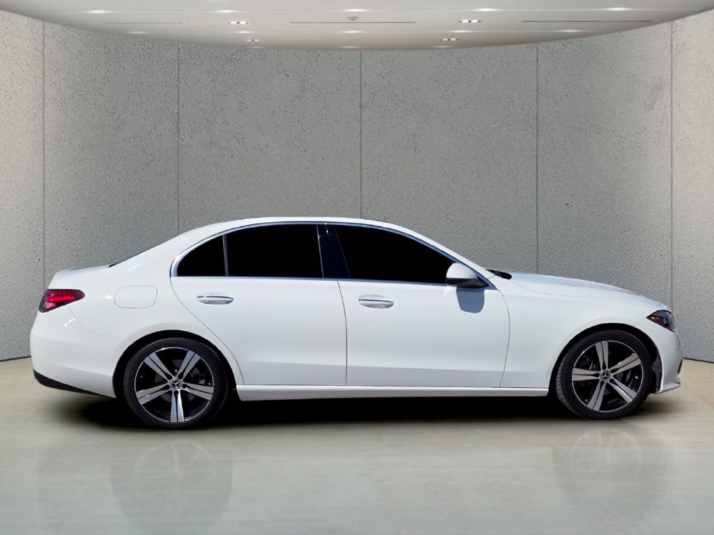 Used 2022 Mercedes-Benz C 300 Sedan image 4