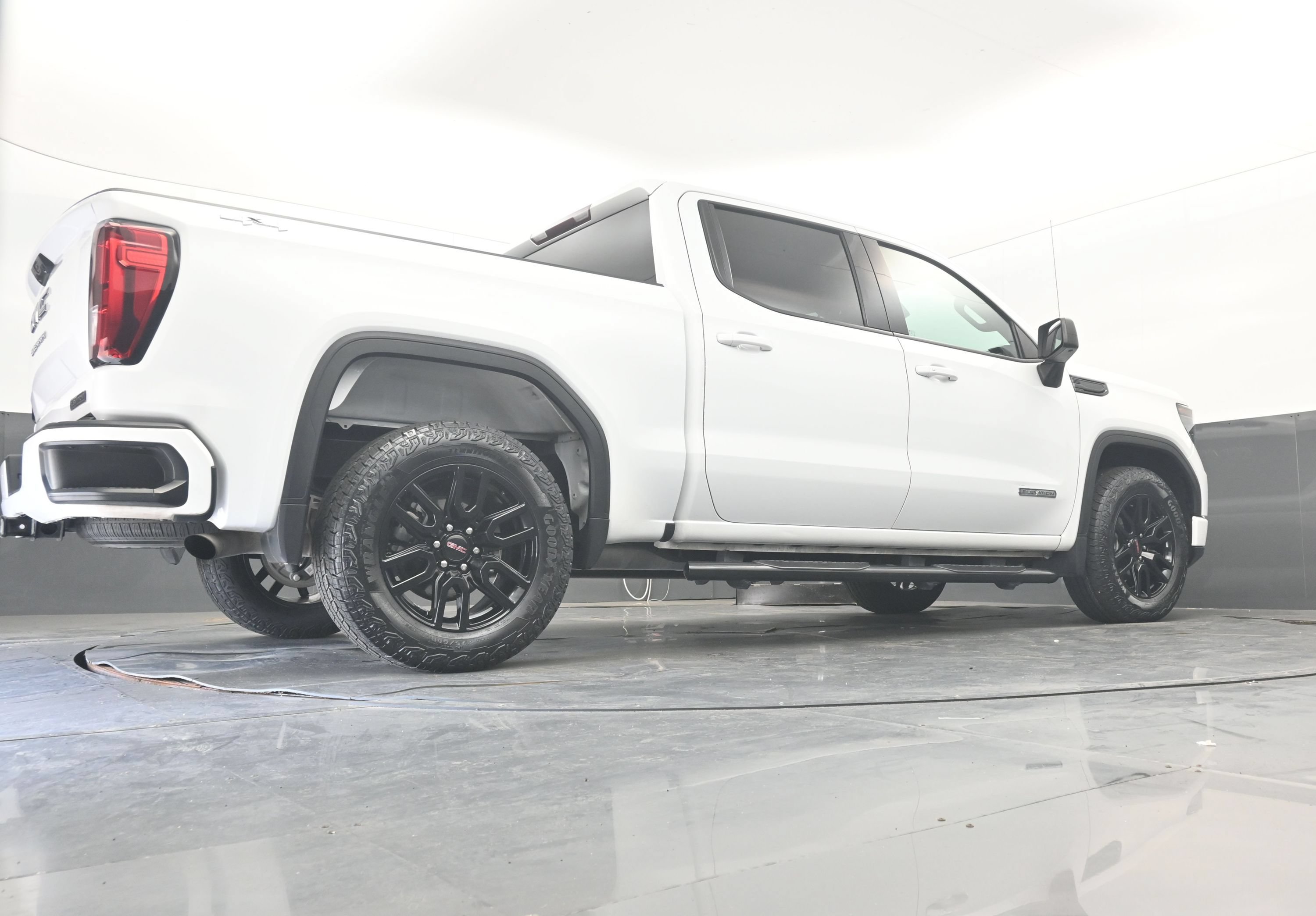 Used 2023 GMC Sierra 1500 Elevation AWD/4WD image 25