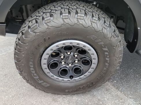 Used 2025 Ford F150 Raptor AWD/4WD image 9