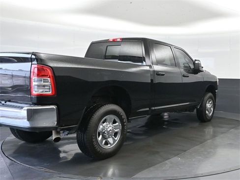 Used 2024 RAM 2500 Tradesman w/ Chrome Appearance Group image 4