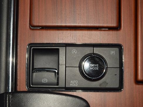 Used 2024 Lincoln Navigator L 4WD image 34