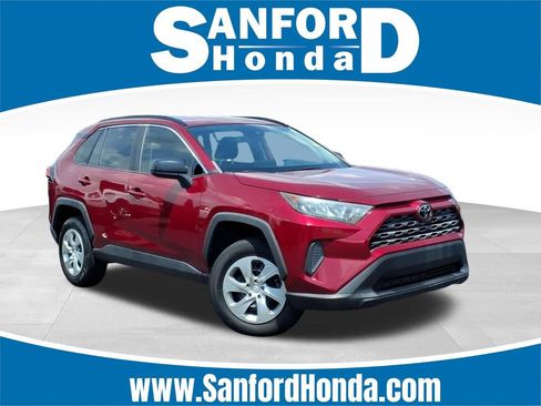 Used 2019 Toyota RAV4 LE FWD image 1