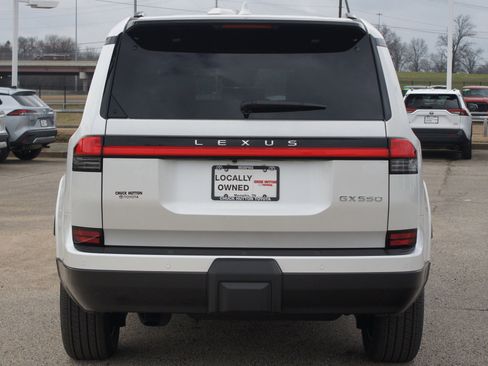 Used 2026 Lexus GX 550 w/ Cold Area Package image 3