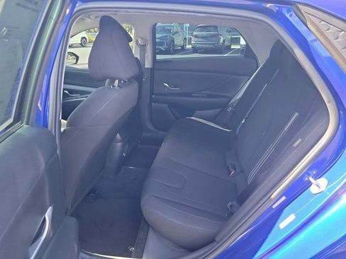 Used 2024 Hyundai Elantra SEL FWD image 12