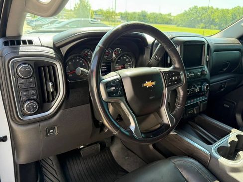 Used 2020 Chevrolet Silverado 1500 LTZ AWD/4WD image 11