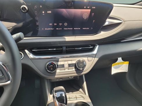 New 2025 Buick Envista Preferred w/ Convenience I Package image 28