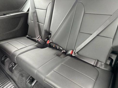 Used 2023 Chevrolet Traverse Premier AWD/4WD image 14
