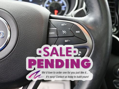 Used 2019 Jeep Cherokee Limited w/ Luxury Group image 25