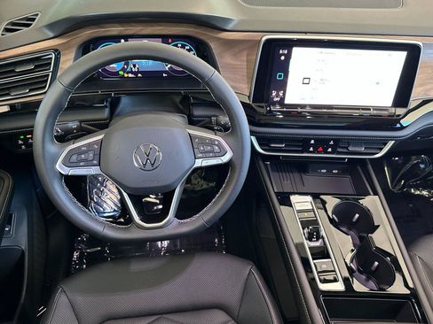 New 2026 Volkswagen Atlas SE AWD/4WD image 13