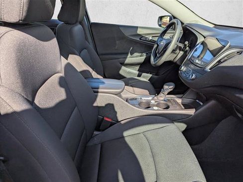 Used 2025 Chevrolet Malibu LT FWD image 27