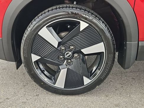 Used 2025 Nissan Kicks SR image 10