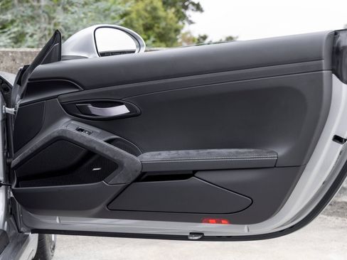 Used 2020 Porsche 718 Cayman GT4 RWD image 53