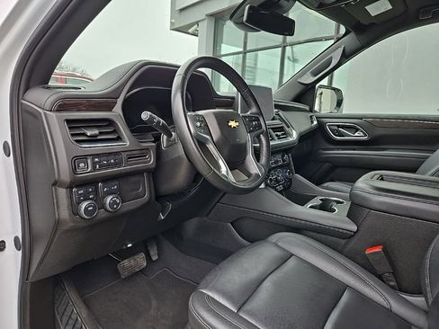 Used 2024 Chevrolet Suburban LT image 34