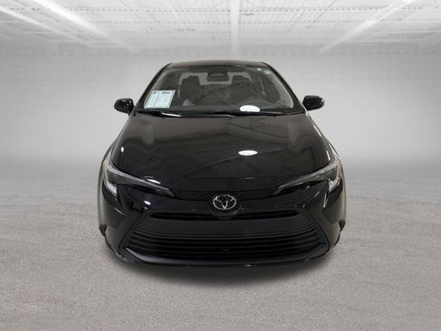 Used 2026 Toyota Corolla LE w/ LE Premium Package FWD image 2
