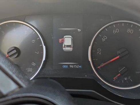 Used 2022 Toyota RAV4 LE AWD/4WD image 13