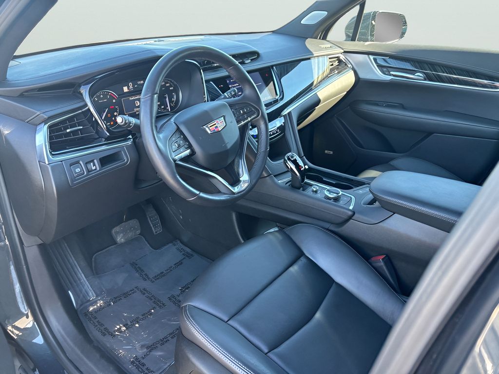 Used 2023 Cadillac XT6 Premium Luxury AWD/4WD image 16
