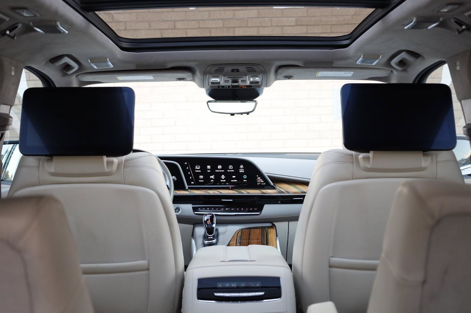 Used 2021 Cadillac Escalade Premium Luxury Platinum w/ LPO, Floor Liner Package AWD/4WD image 34