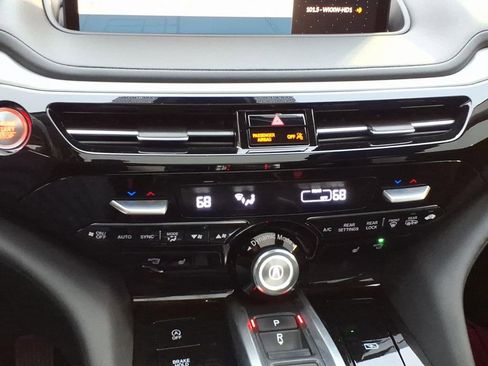 Used 2023 Acura MDX SH-AWD w/ Technology Package image 21