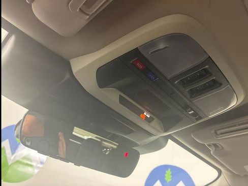 Certified 2025 Subaru Crosstrek 2.0i Premium image 33