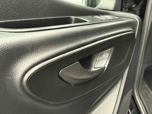 Used 2023 Mercedes-Benz Sprinter 2500 image 21