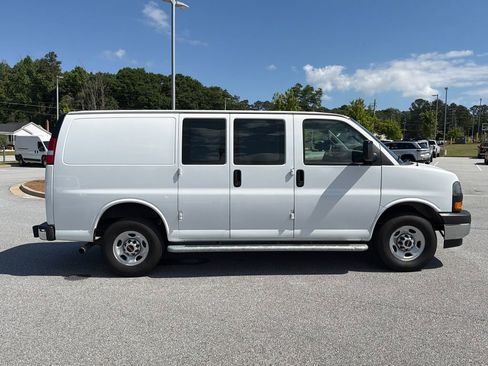 Used 2024 GMC Savana 2500 w/ Driver Convenience Package RWD image 8