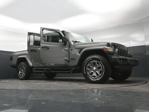 Used 2021 Jeep Gladiator Sport AWD/4WD image 34