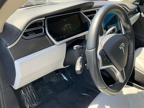 Used 2014 Tesla Model S P85 RWD image 19