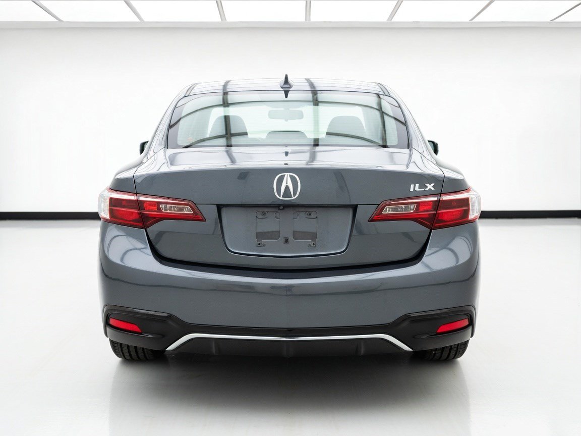 Used 2018 Acura ILX FWD image 5