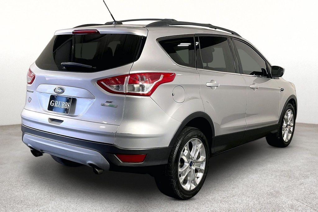 Used 2013 Ford Escape SE FWD image 2
