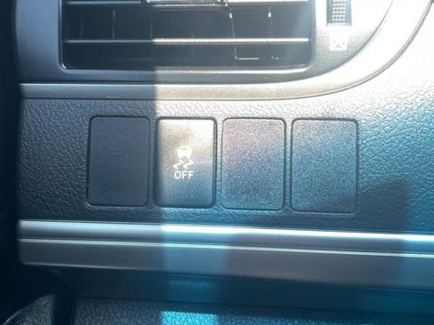 Used 2014 Toyota Camry SE FWD image 24