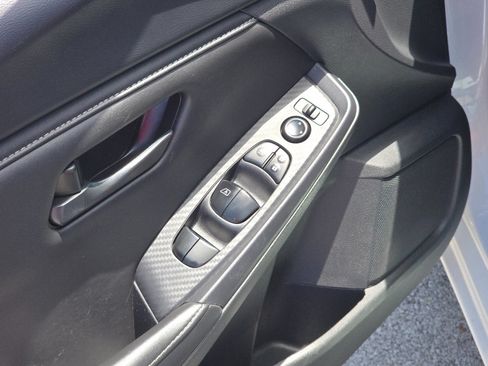 Used 2024 Nissan Sentra S FWD image 18