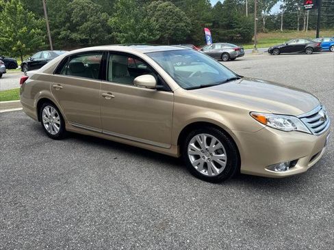 Used 2011 Toyota Avalon FWD image 3
