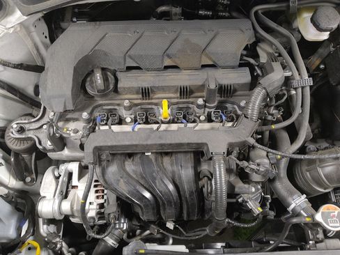 Used 2025 Hyundai Venue SEL image 30