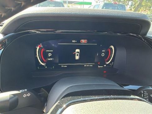 New 2026 Nissan Pathfinder SL image 29