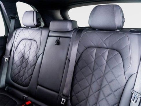 Used 2024 BMW X5 M60i w/ Climate Comfort Package image 34