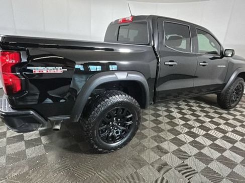 Used 2024 Chevrolet Colorado Trail Boss w/ Safety Package AWD/4WD image 2