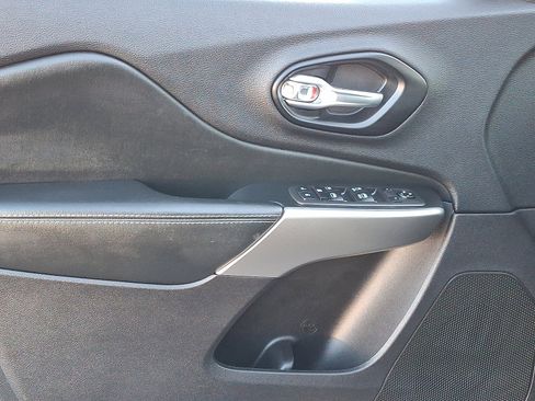 Used 2021 Jeep Cherokee Latitude Lux 80th Anniv w/ Quick Order Package 26U 80TH image 13