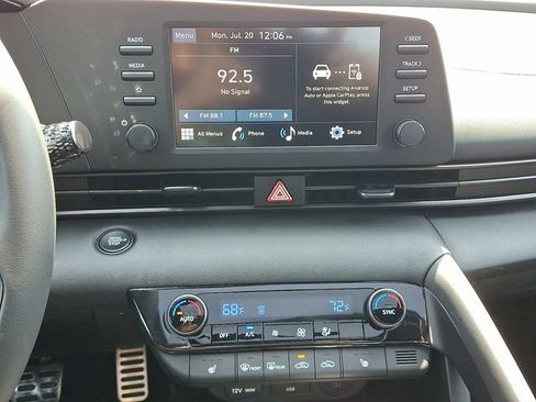 New 2026 Hyundai Elantra SEL Sport FWD image 9