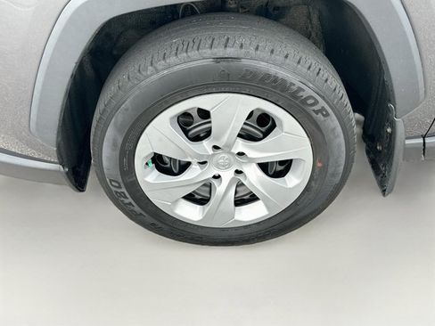 Used 2023 Toyota RAV4 LE AWD/4WD image 29