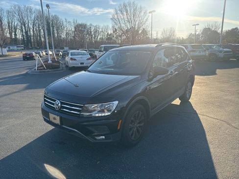Used 2018 Volkswagen Tiguan S w/ Front Fog Lights Package image 3