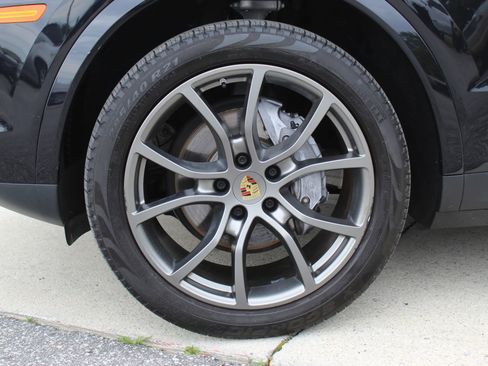 Used 2019 Porsche Cayenne AWD/4WD image 9