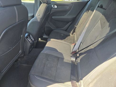 Certified 2023 Volvo C40 P8 Recharge Ultimate w/ Protection Package Premier AWD/4WD image 15