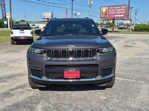 Used 2025 Jeep Grand Cherokee L Limited w/ Luxury Tech Group II AWD/4WD image 8