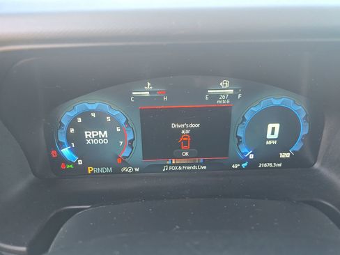 Used 2025 Ford Bronco Badlands image 6