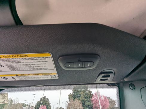 Certified 2025 Jeep Gladiator Sport image 25