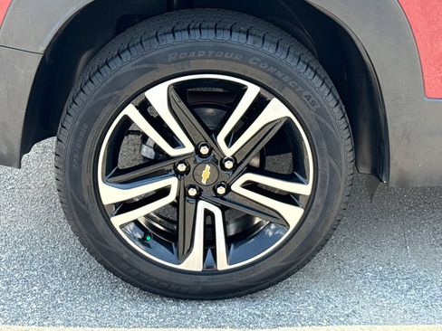 Used 2023 Chevrolet TrailBlazer LT w/ Convenience Package FWD image 17